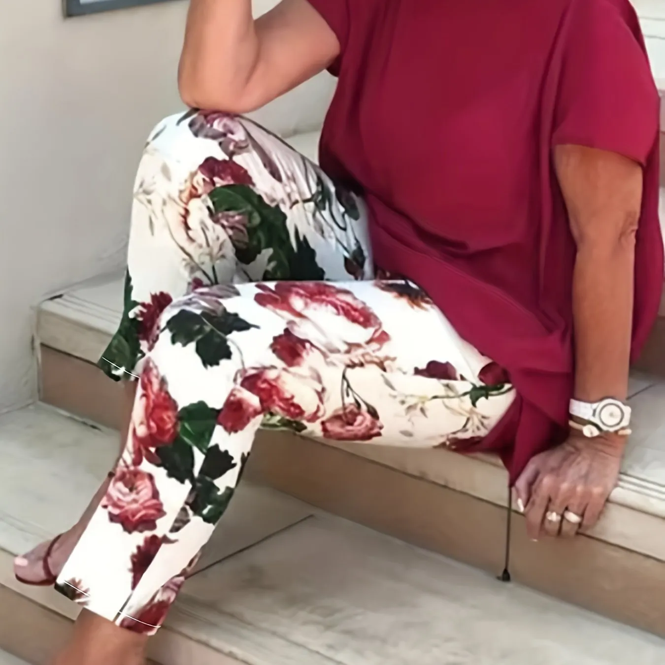 Curve Harmony Plus Size Two-Piece Set - Solid Short Sleeve Round Neck Top & Floral Print Pants Ensemble for Women