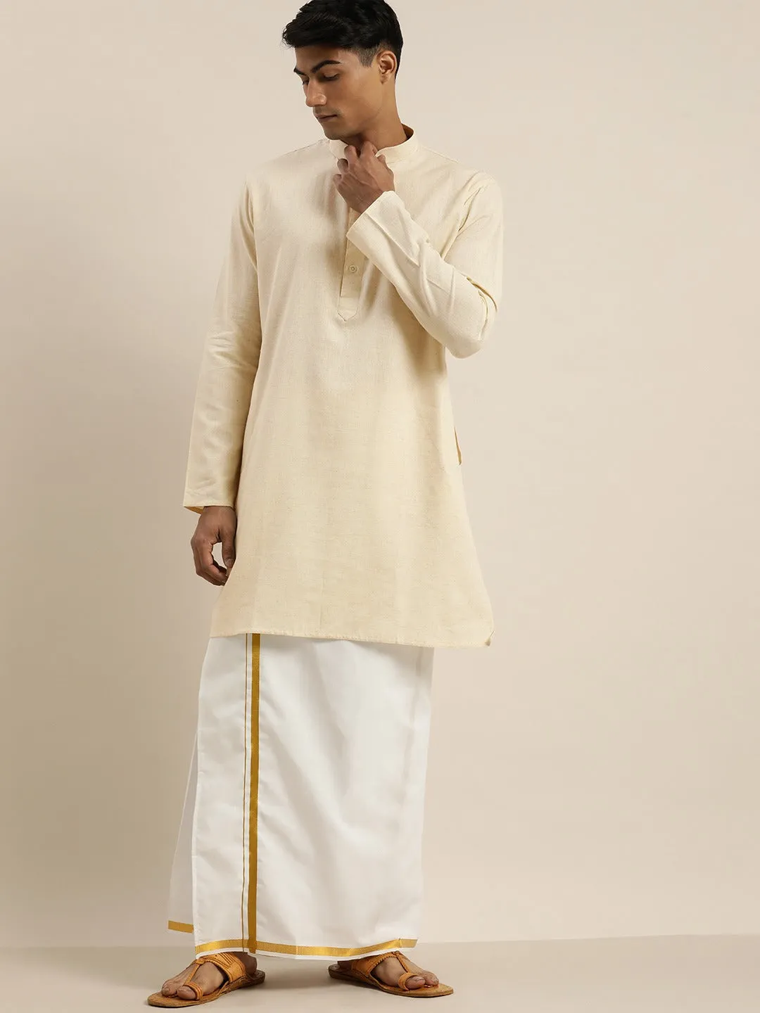 Jashvi Men Cream Pure Cotton Kurta with Mundu