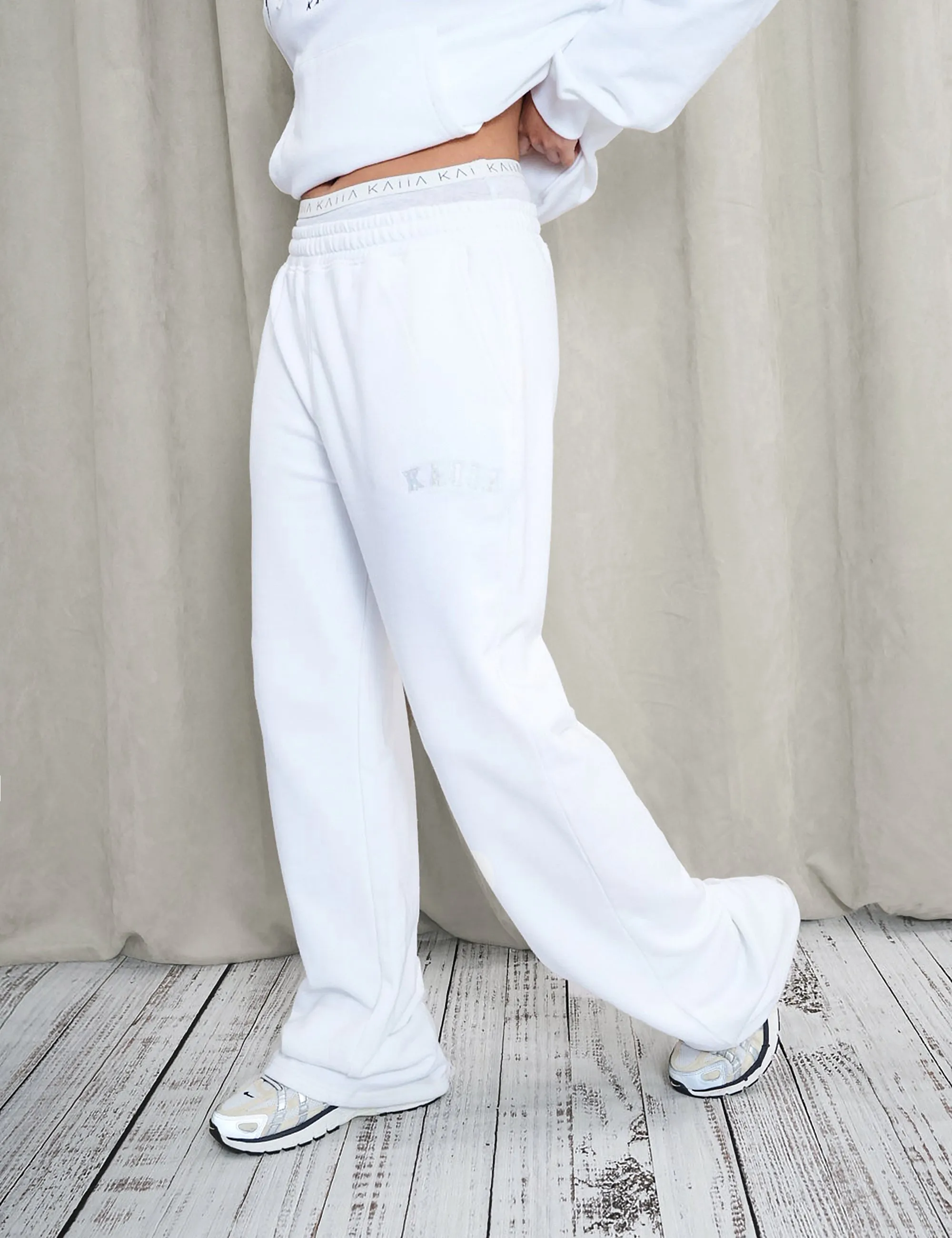 Kaiia Wide Leg Sweat Pants White