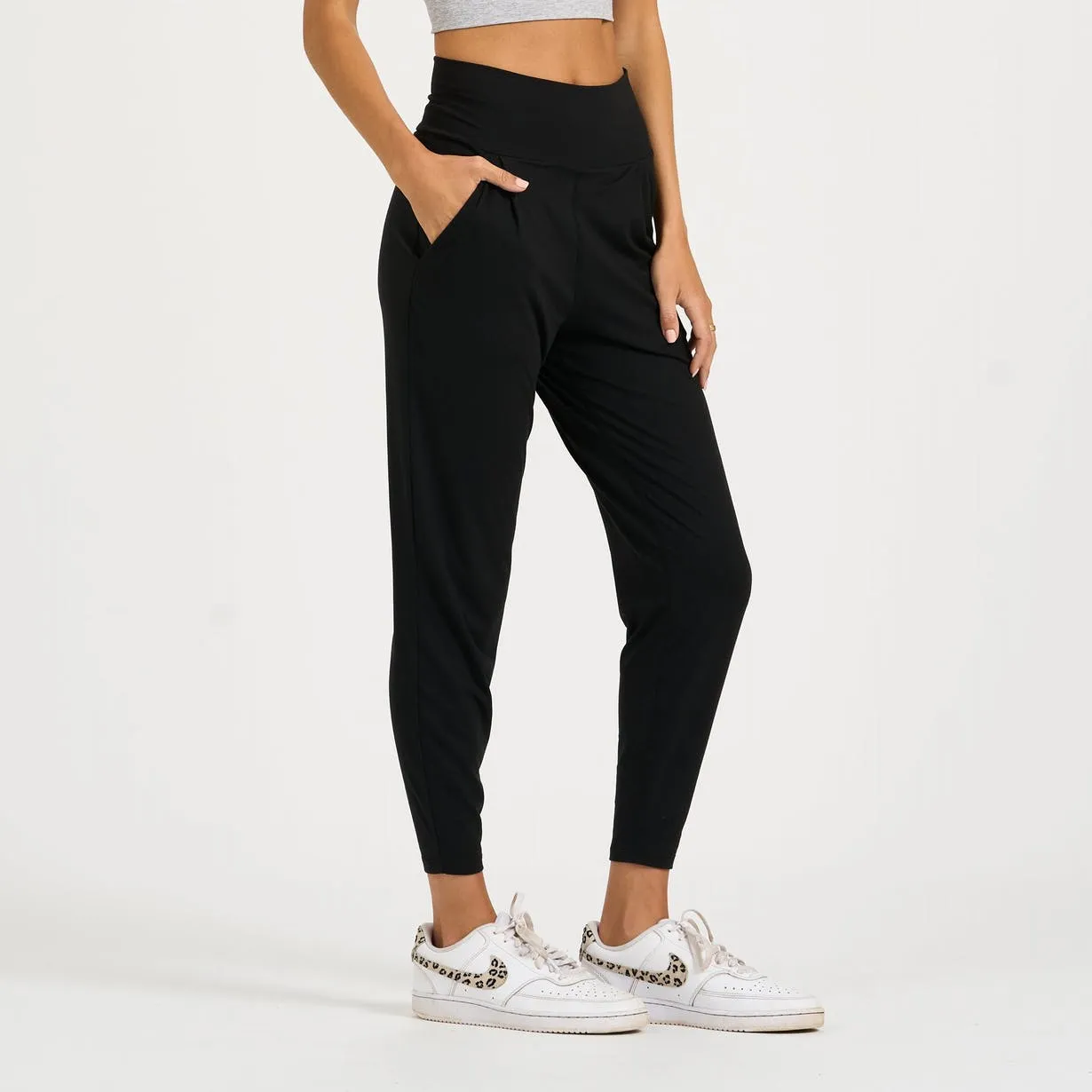 Vuori Lux Harem Pant