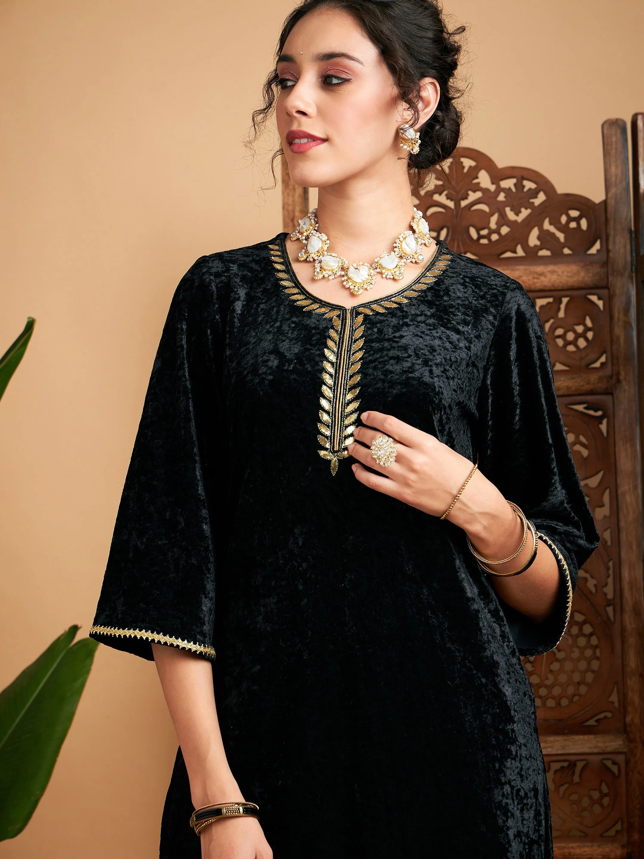 Women Black Velvet Contrast Piping Detail Kurta With Pants