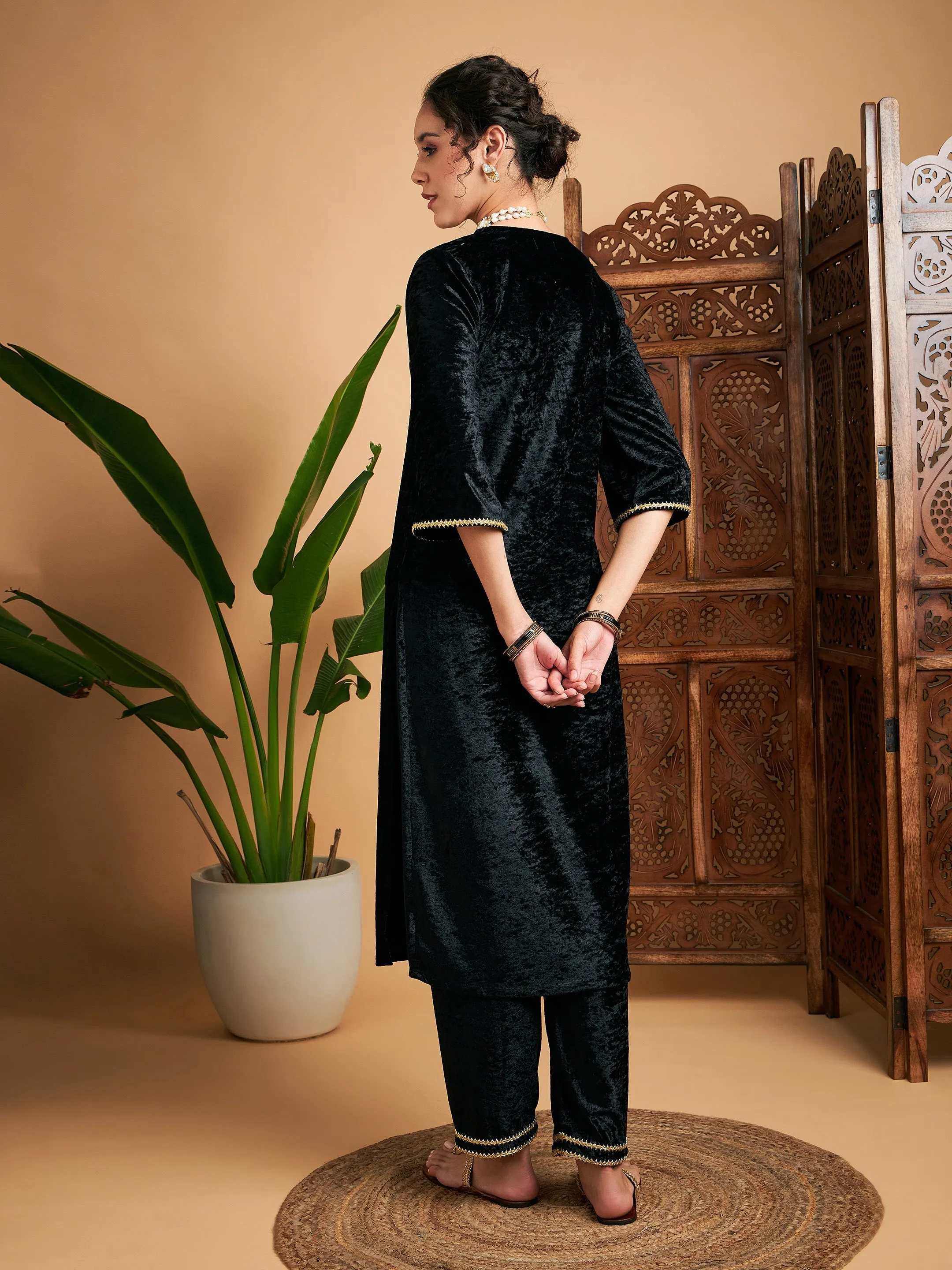 Women Black Velvet Contrast Piping Detail Kurta With Pants