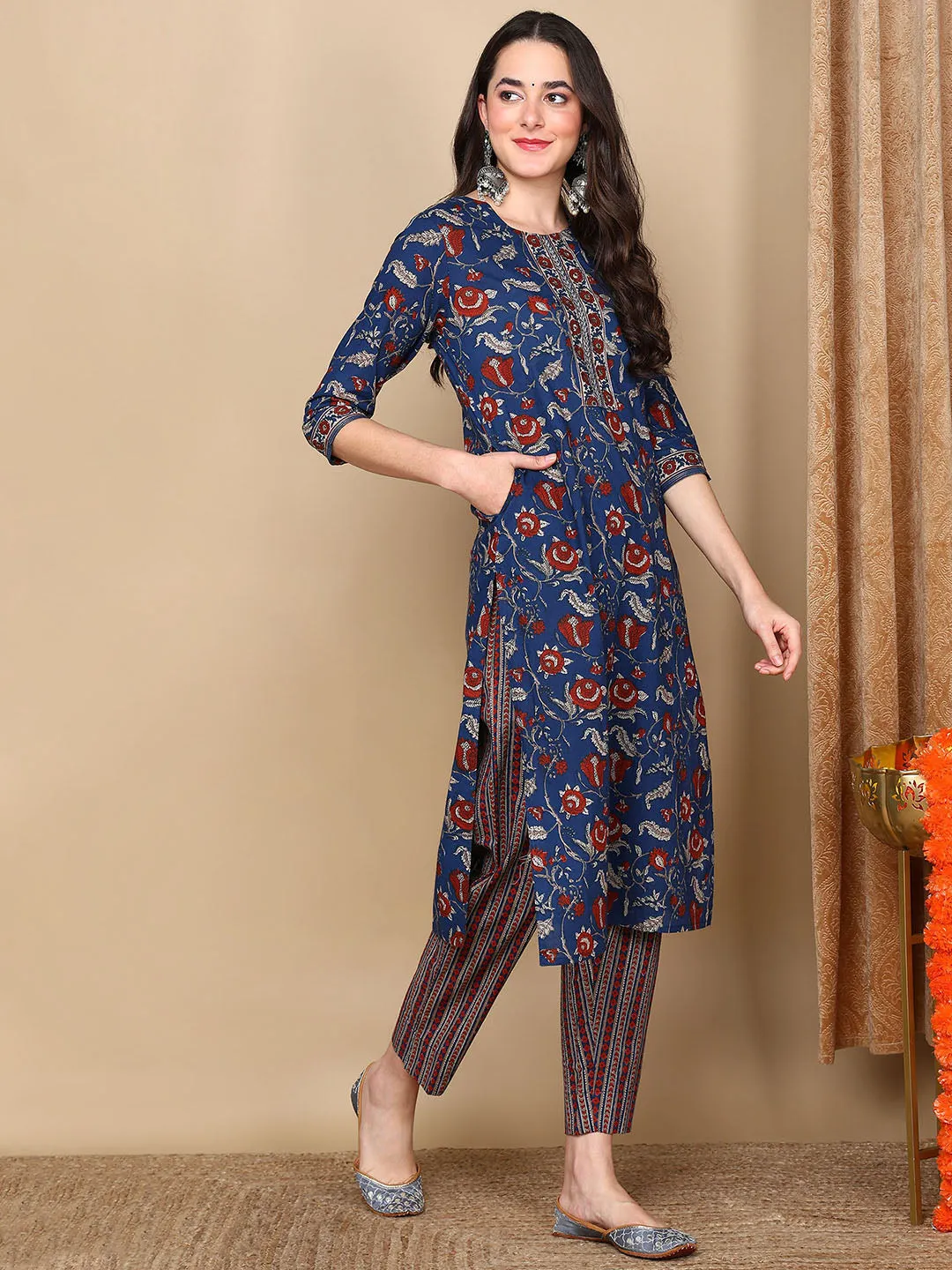 Women Blue Rayon Blend Floral Printed Straight Kurta Trousers With Dupatta