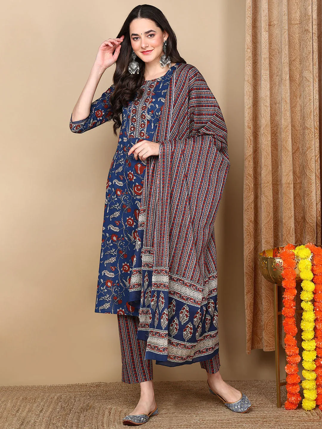 Women Blue Rayon Blend Floral Printed Straight Kurta Trousers With Dupatta